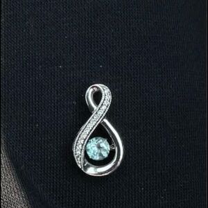 Elegant Silver Infinity Pendant with Gemstone
